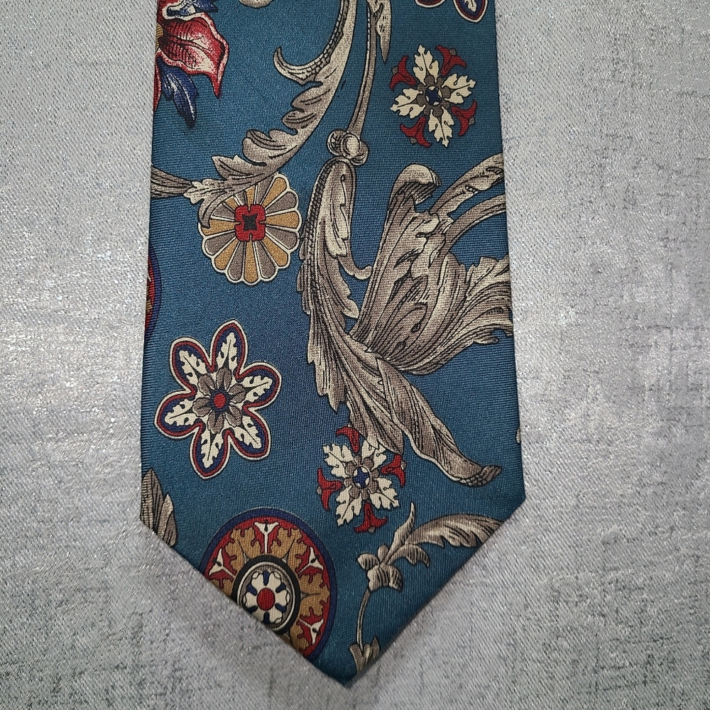 Vintage Enrico Guccini Italian All Silk‎ Tie abstract Blue Floral Formal USA